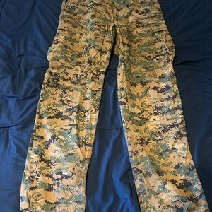 Men’s Marine Corps Woodland Camouflage Cargo Pants